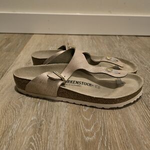 Birkenstock 'Gizeh' Sandals washed metallic rose gold